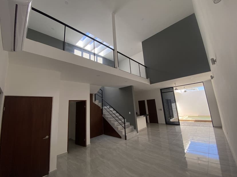 Gallery main