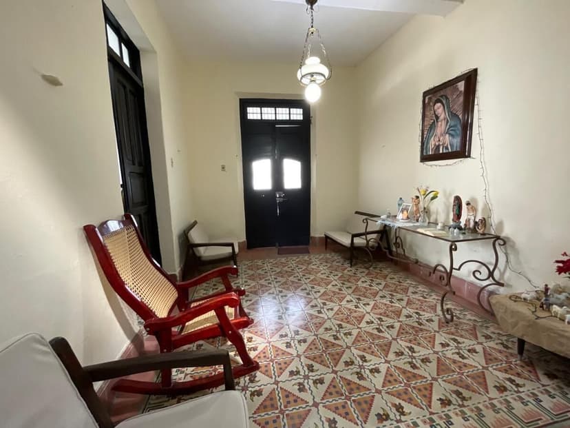 Gallery main