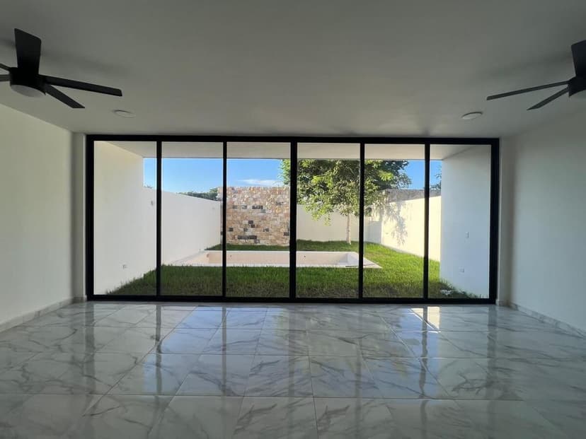 Gallery main