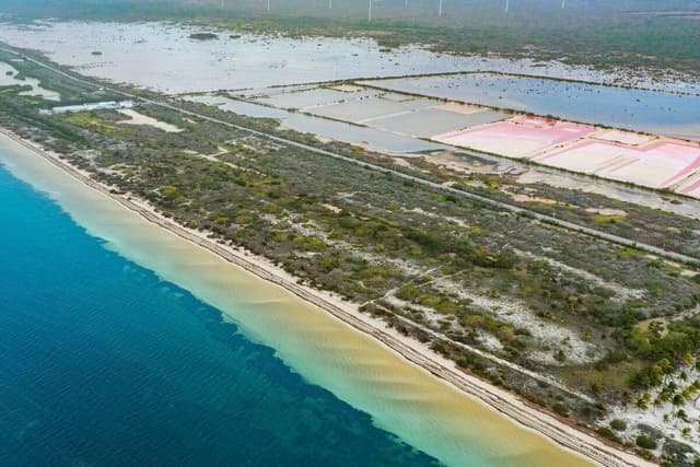 Terreno en venta a orilla de la playa en carretera Santa Clara, Yucatán