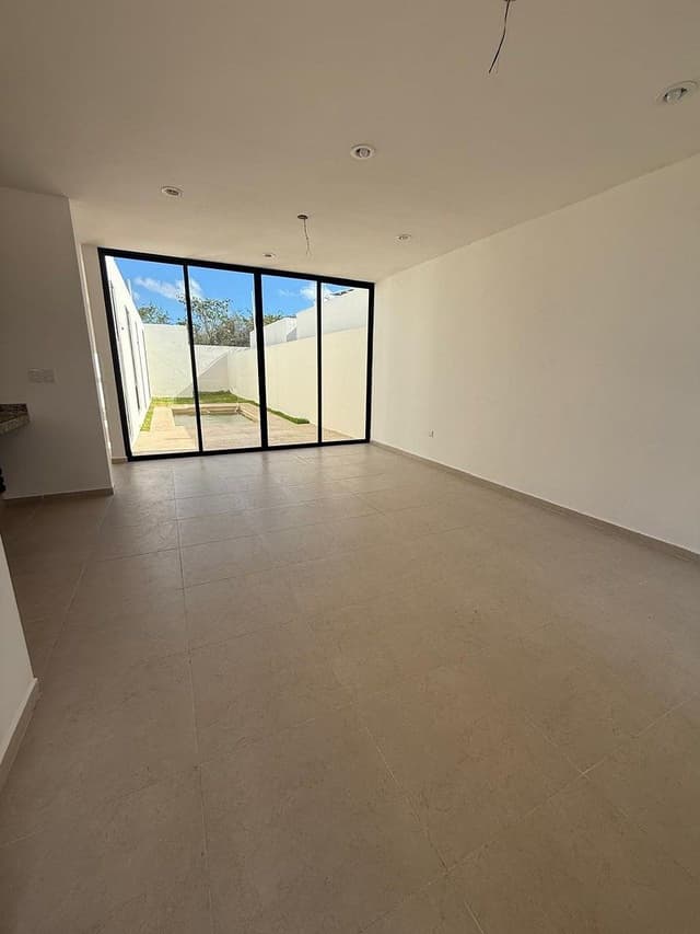 Venta de casa en privada residencial en Cholul de 3 Habitaciones