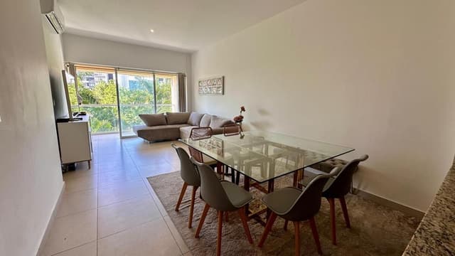 Departamento en venta de 2 Recámaras en Vía Montejo Amueblado