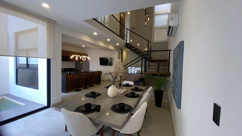 Gallery main