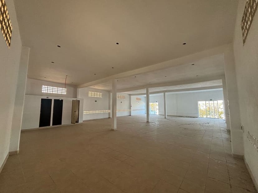 Gallery main
