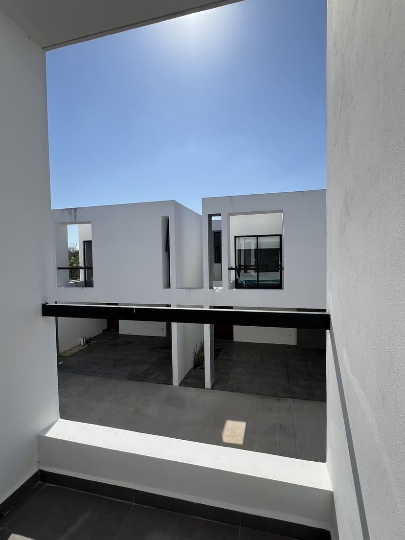 Gallery main