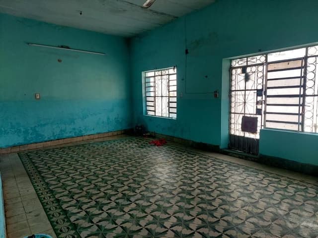 Venta de Casa para remodelar en el Centro de 3 Habitaciones