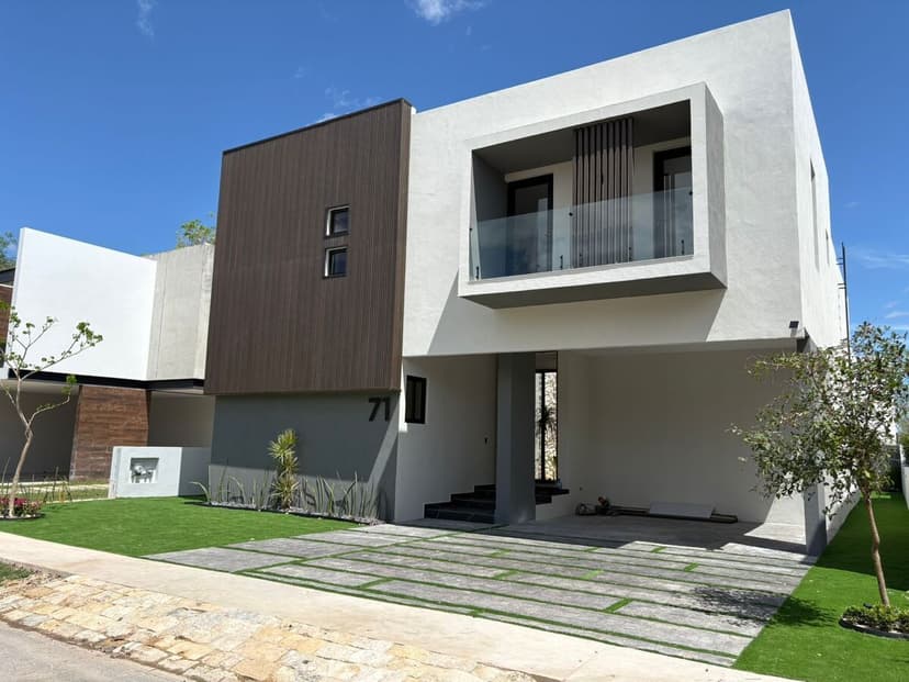 Gallery main
