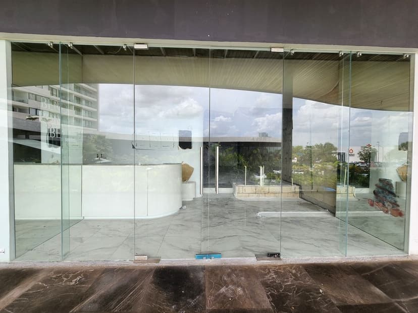 Gallery main