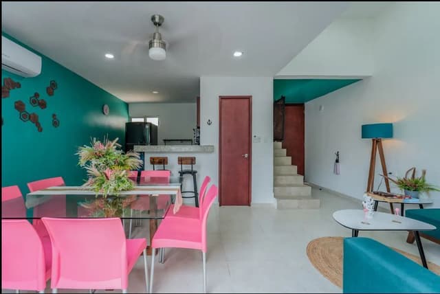 Venta de Villa 3 Niveles a una cuadra del mar en Chicxulub Puerto