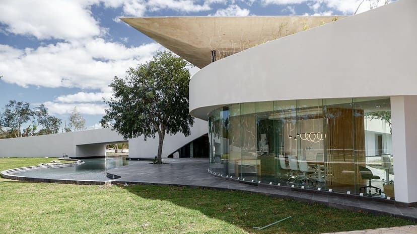 Gallery main