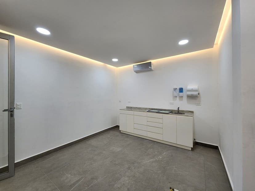 Gallery main