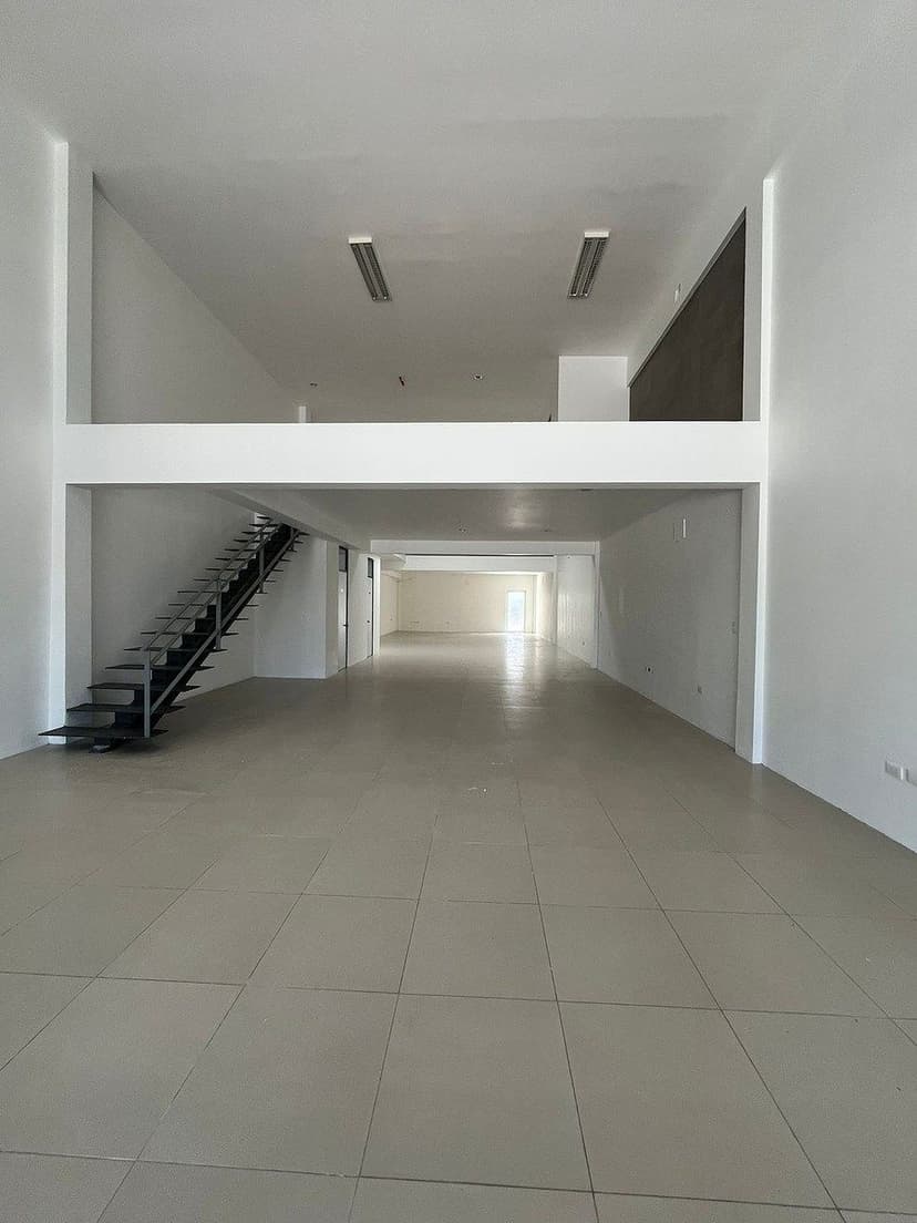 Gallery main