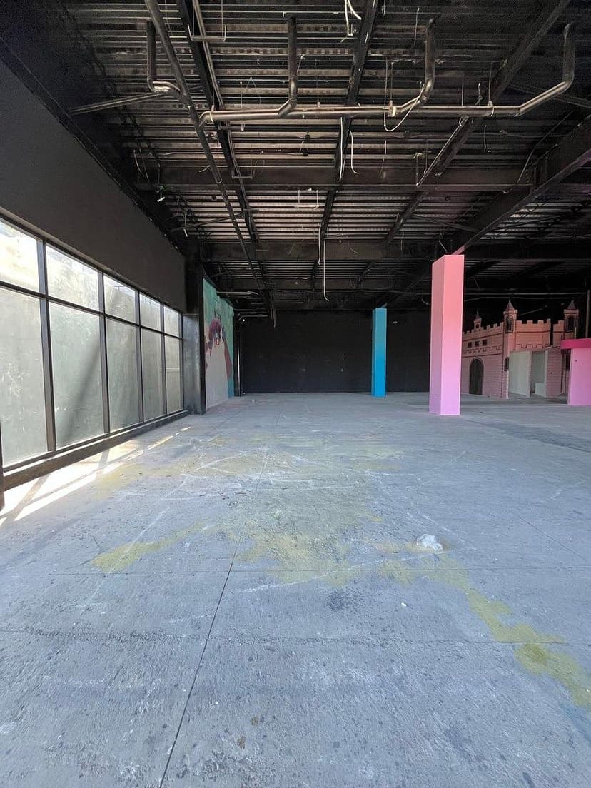 Gallery main