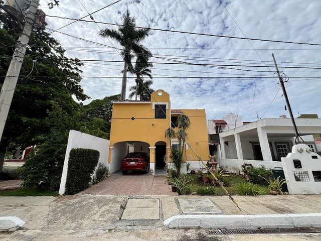 Venta de Casa en privada con amenidades en Chuburná, Mérida