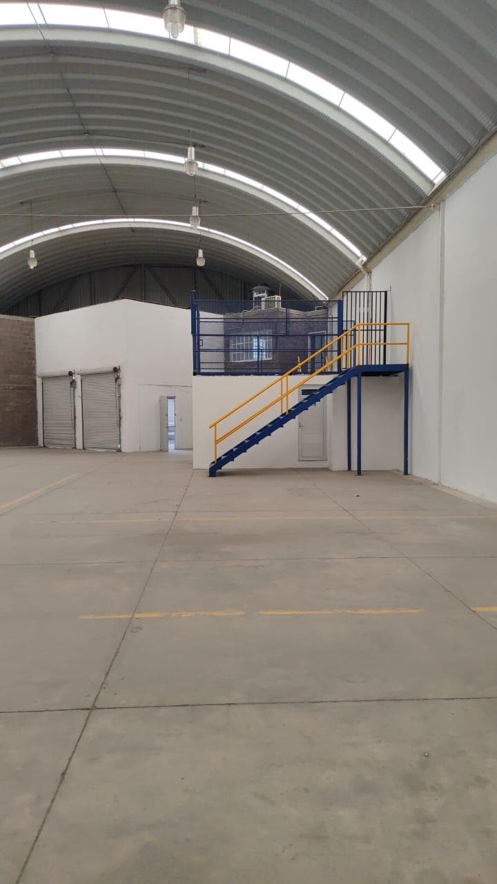Gallery main