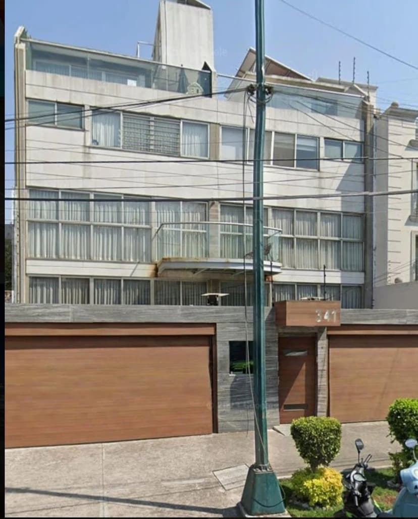 Gallery main