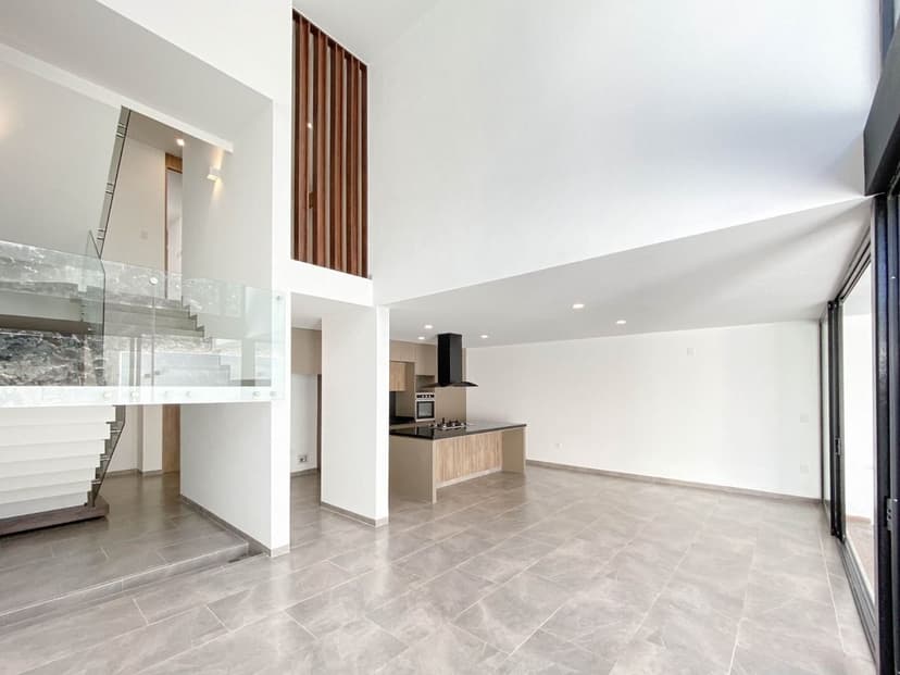 Gallery main