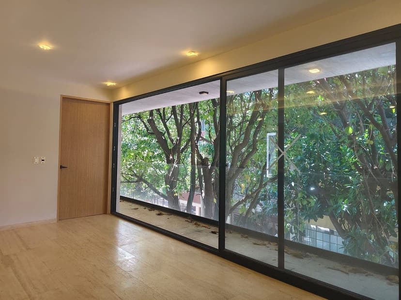 Gallery main