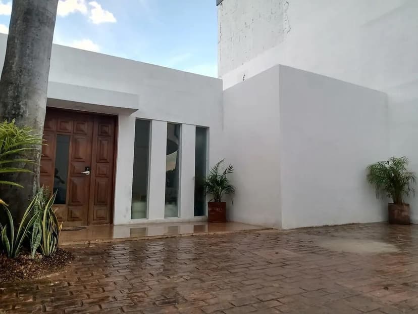 Gallery main