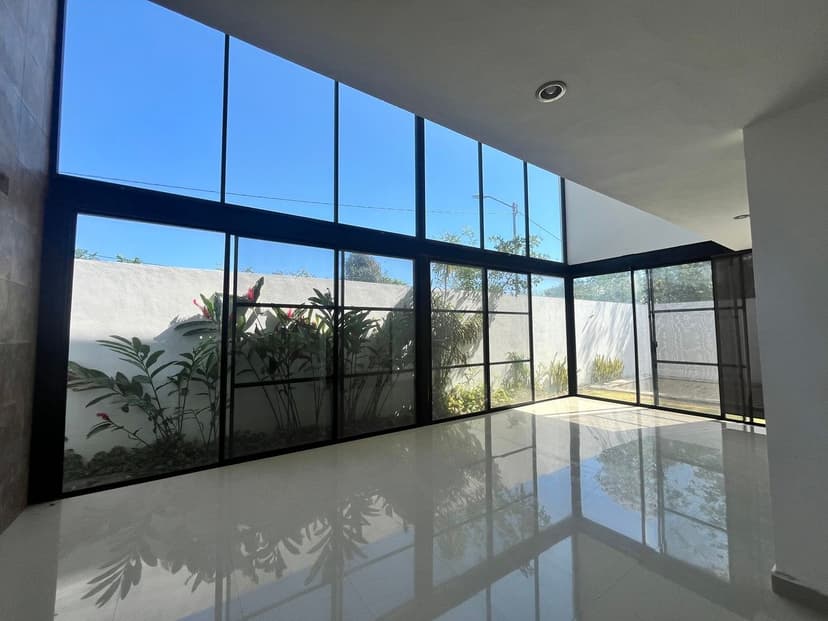 Gallery main