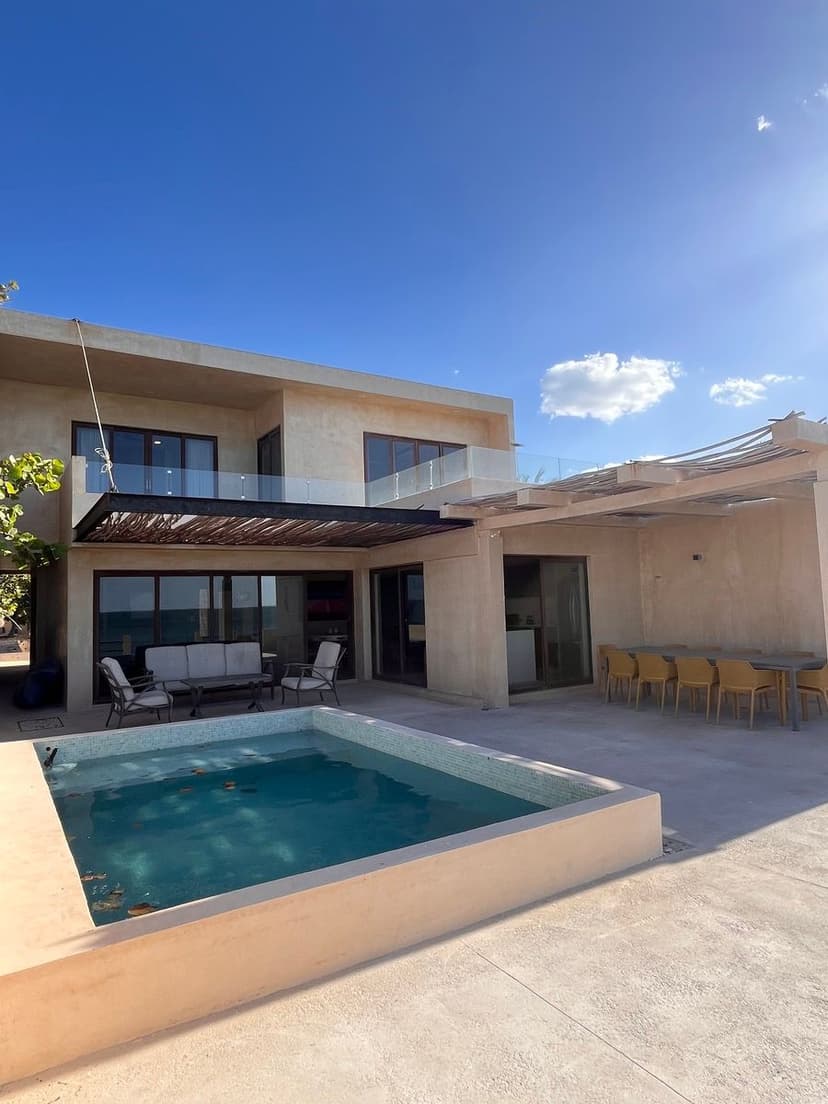 Gallery main