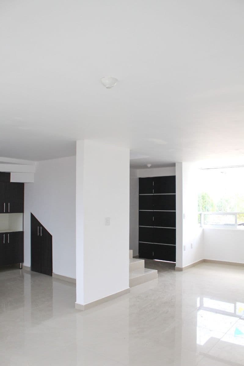 Gallery main