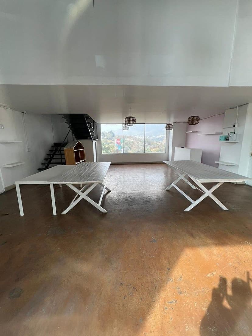 Gallery main