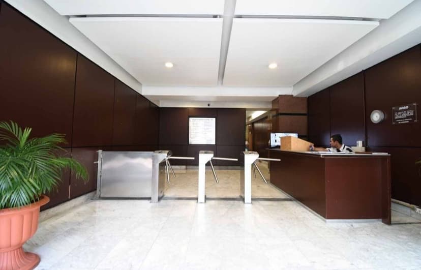 Gallery main