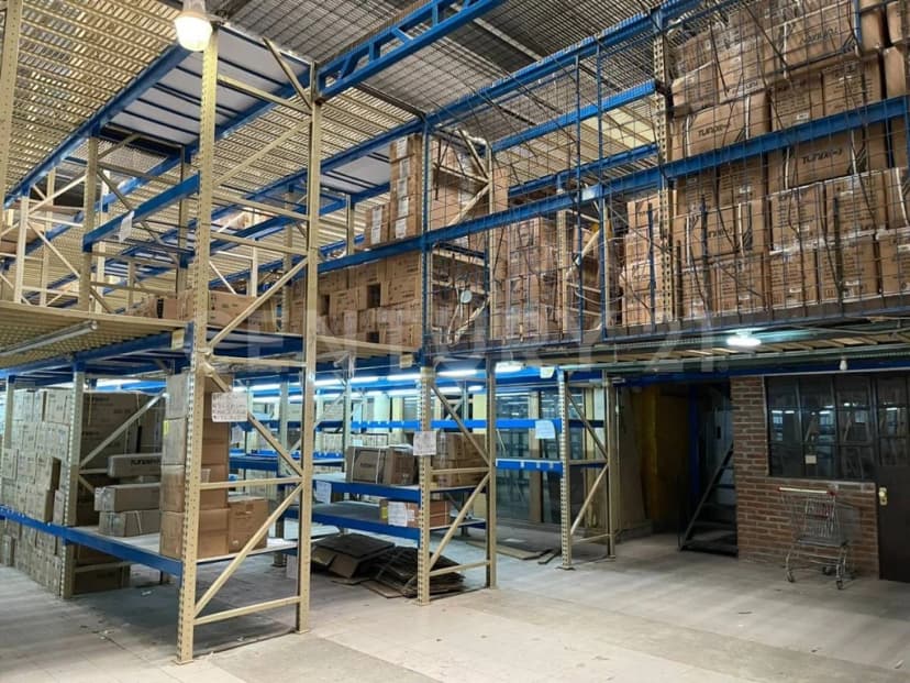 Gallery main