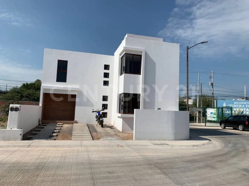 Gallery main