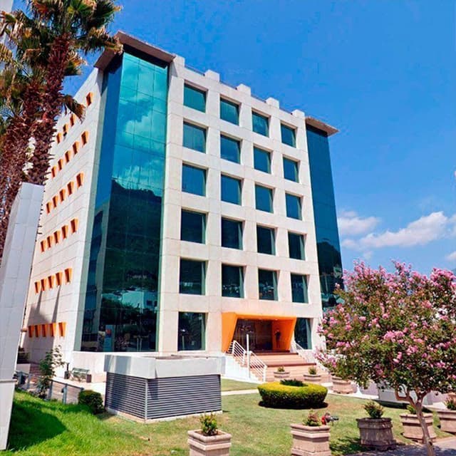 Oficina Acondicionada en Renta Zona Fundadores