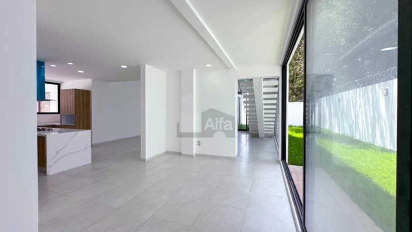 Gallery main