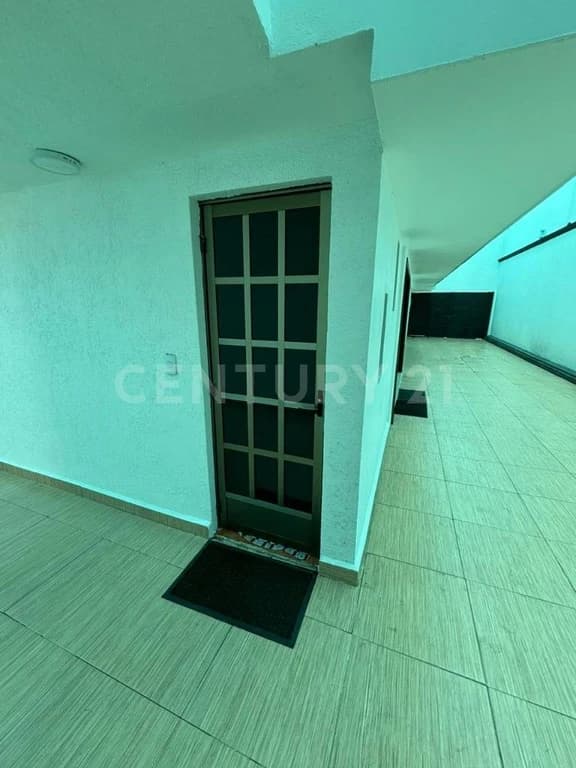 Gallery main
