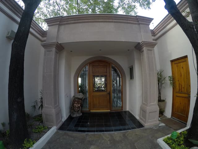 Casa en Venta en Valle de San Angel con 2 departamentos