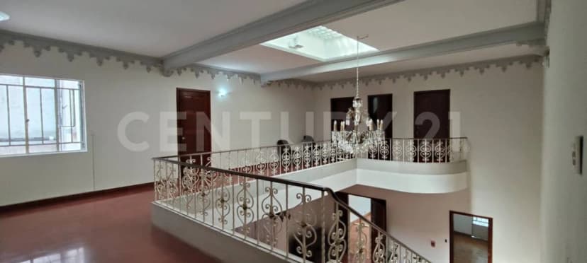 Gallery main