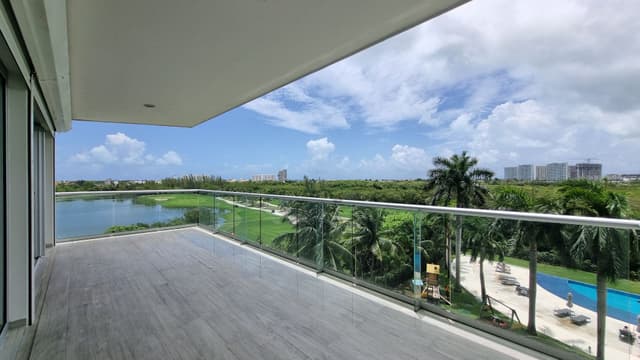 Departamento en VENTA en PUERTO CANCUN vistas panorámicas y amenidades de lujo