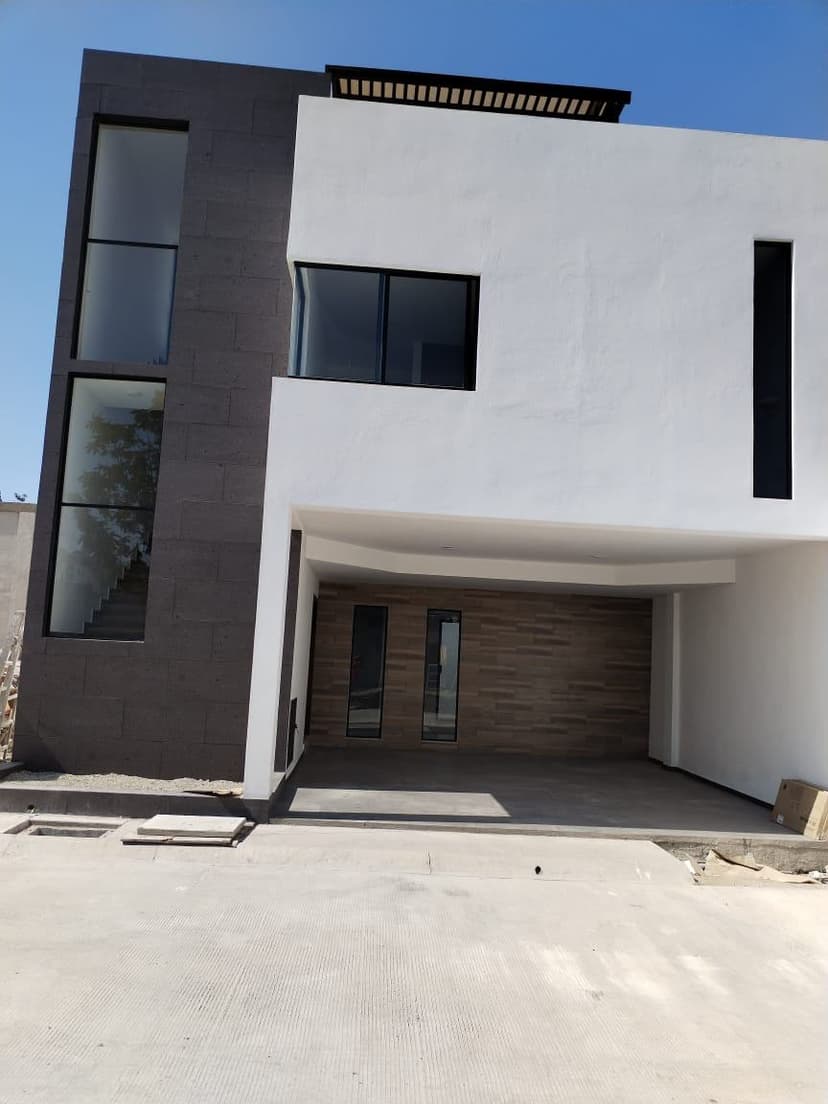 Gallery main