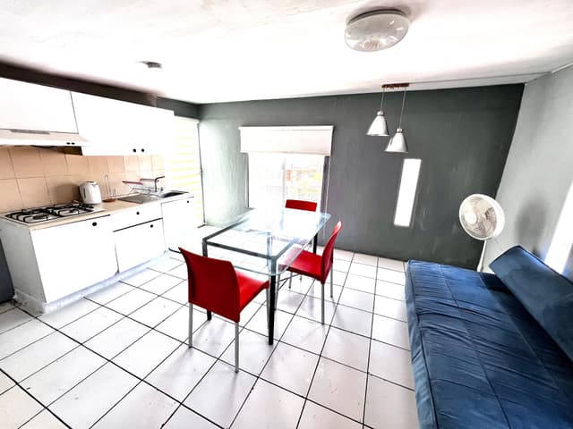 Rento Departamento CHAPALITA amueblado todos los servicios incluidos
