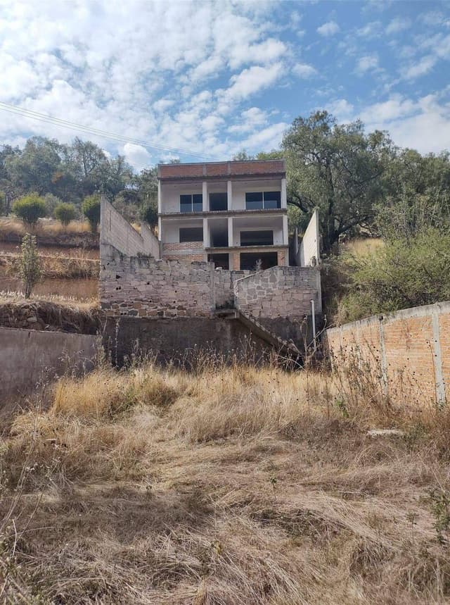 HERMOSA CASA EN VENTA CON VISTA A PRESA MADIN A LADO DE UNIVERSIDAD HUMANITAS