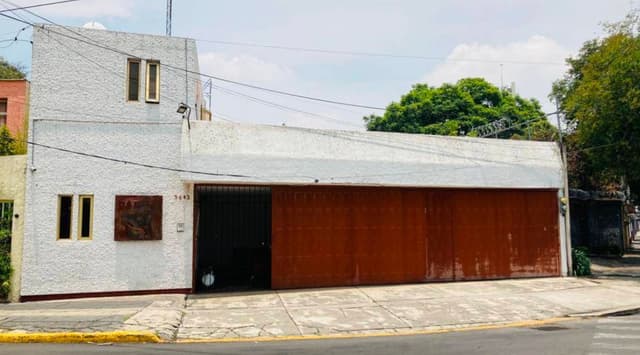 Amplia Casa en Venta en Prolongación División del Norte en CDMX