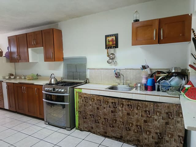 CASA EN VENTA EN MERCEDES CELIS