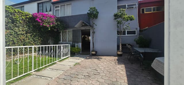Casa en venta, 4 recamaras en la zona de satelite