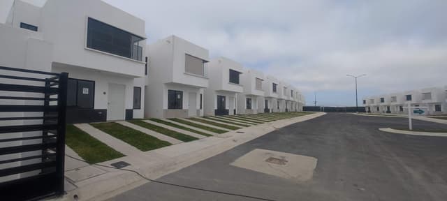 Venta de Casa en Residencial Los Sauces, 3 Recámaras.