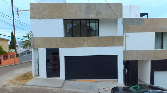 VENTA DE CASA NUEVA A 4 CUADRAS DE AVE. REVOLUCIÓN y 2 DE LA TORRE DE AGUA CALIENTE EN LA COLONIA MORELOS!