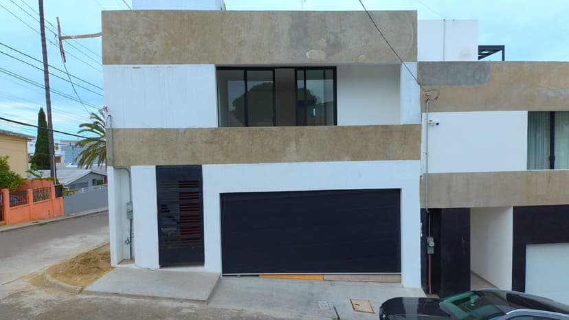 Gallery main