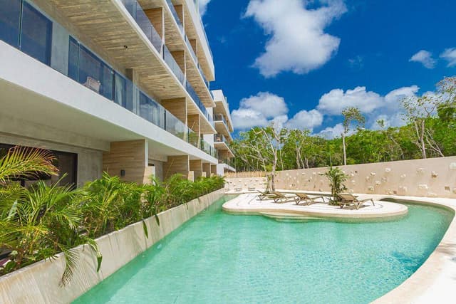 Estudio en venta en Tuk Tulum sobre Av Coba y a un costado de Chedraui