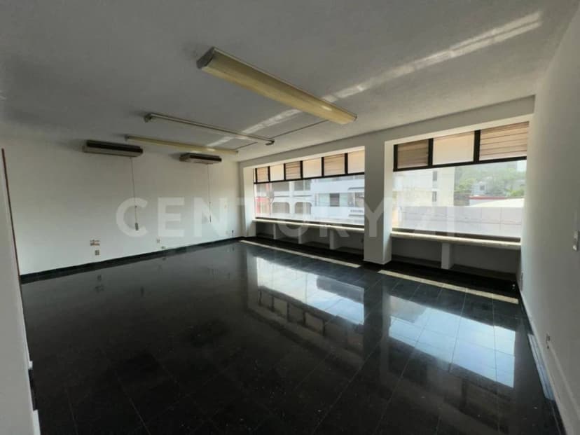 Gallery main