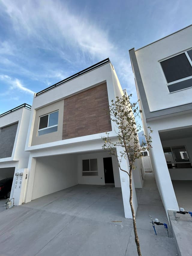 Hermosa casa en renta en Dominio Cumbres