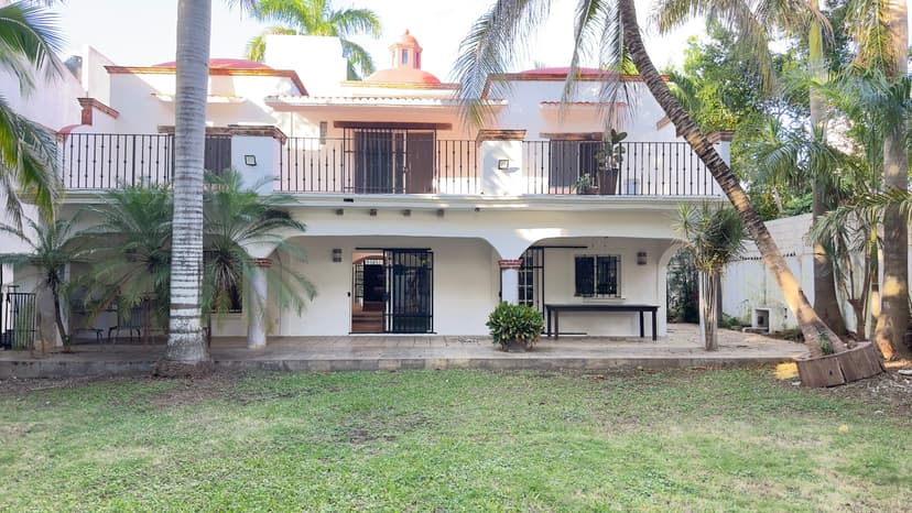 Venta casa 985 mts terreno en Cancún