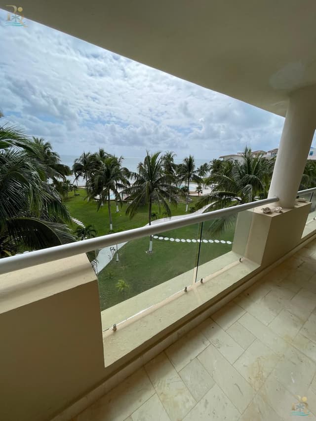 Penthouse con vista al mar con vistas excepcionales en Cancún, México.